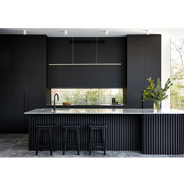 Black and Wood Kitchen: A Stylish and Timeless Design Choice缩略图