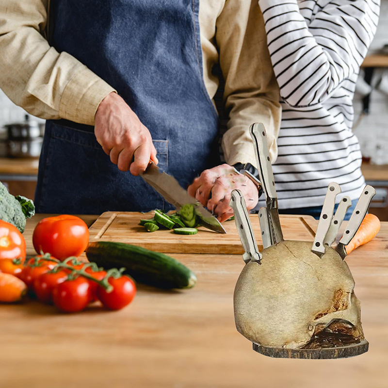 skull knife holder