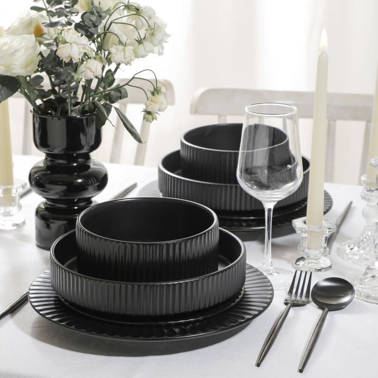 black tableware