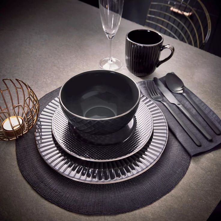 dinnerware