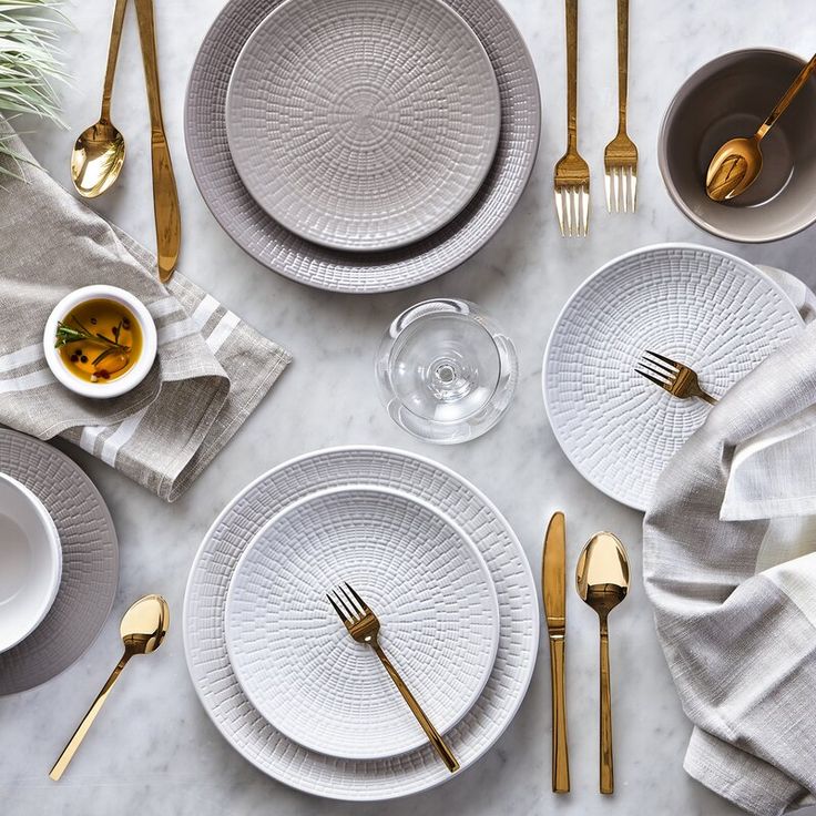 Dinnerware Sets