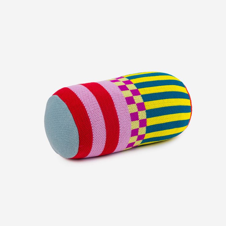 Yarn Back Pillow: Unwind in Style with Textured Design post thumbnail image