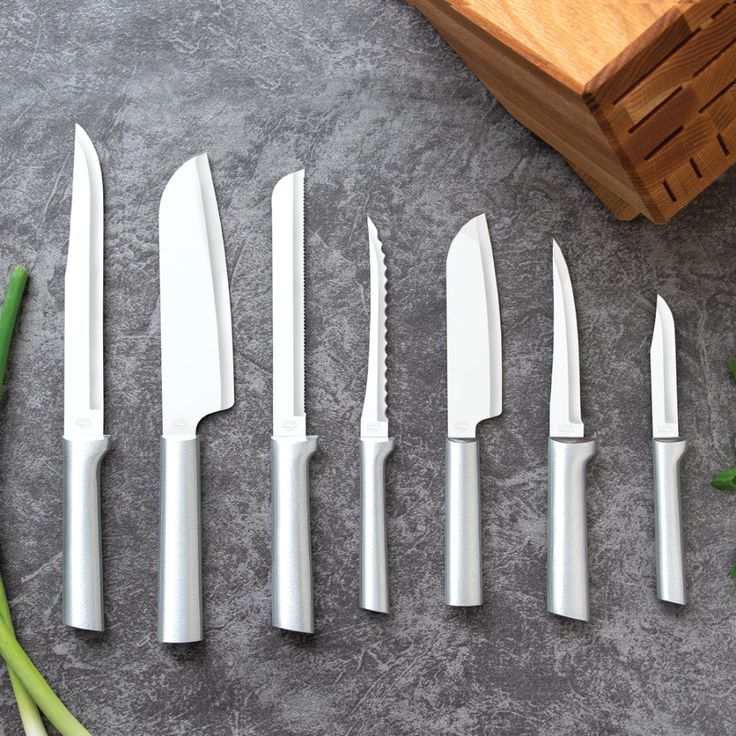 kitchen knives