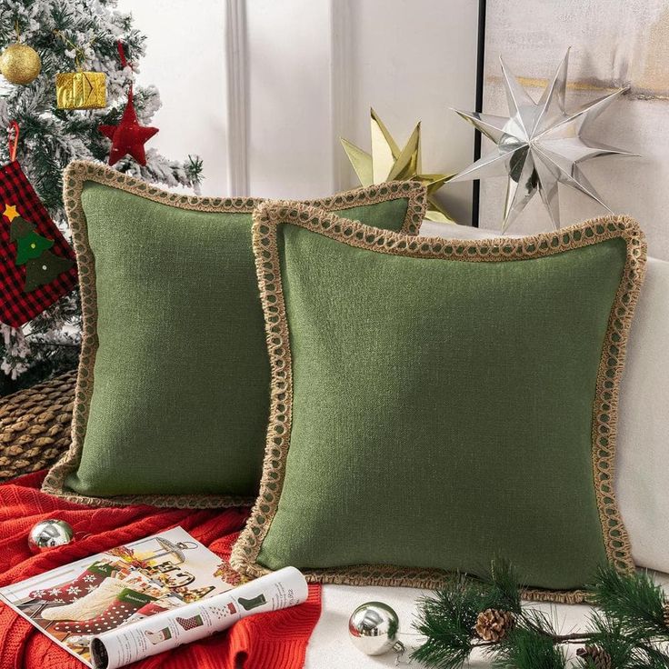 throw pillow