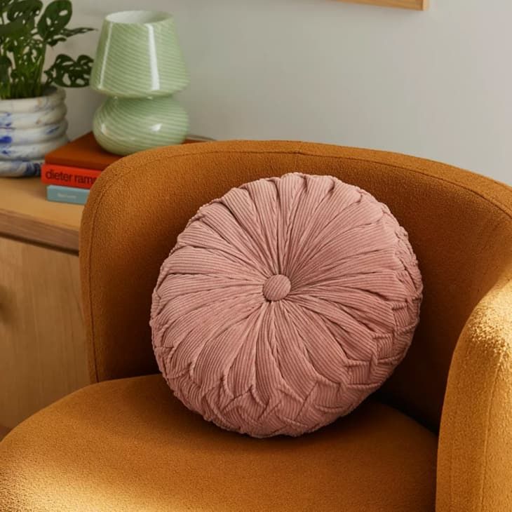 Round pillow