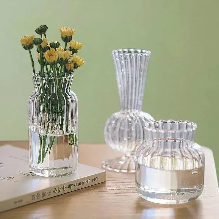 Bud flower vase