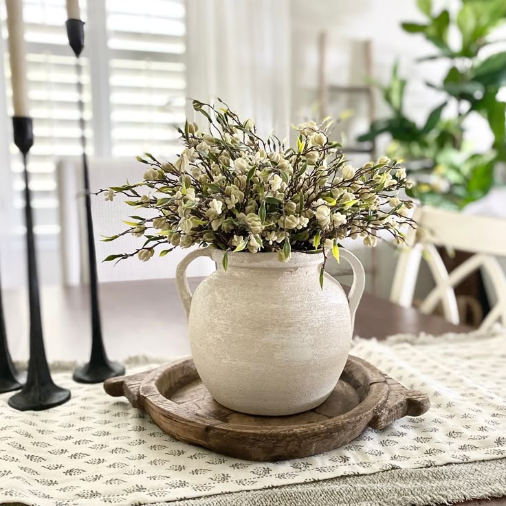 Flower vase