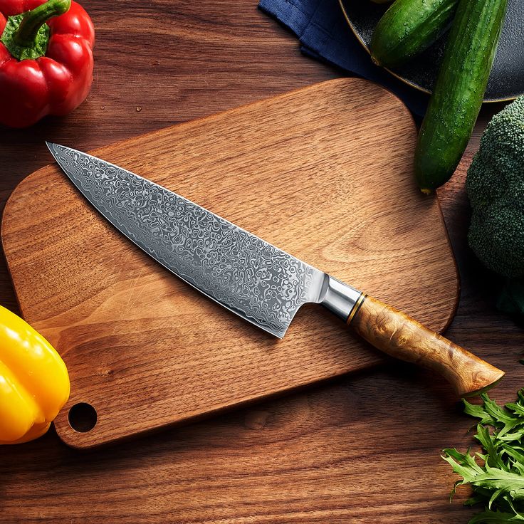 what degree is the average kitchen knife
